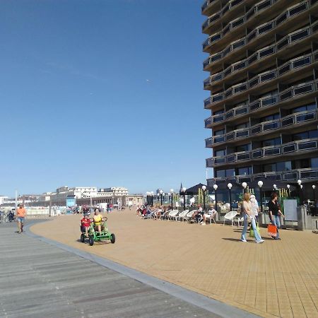 Residentie Aldis Met Zeezicht Apartamento Ostend Exterior foto