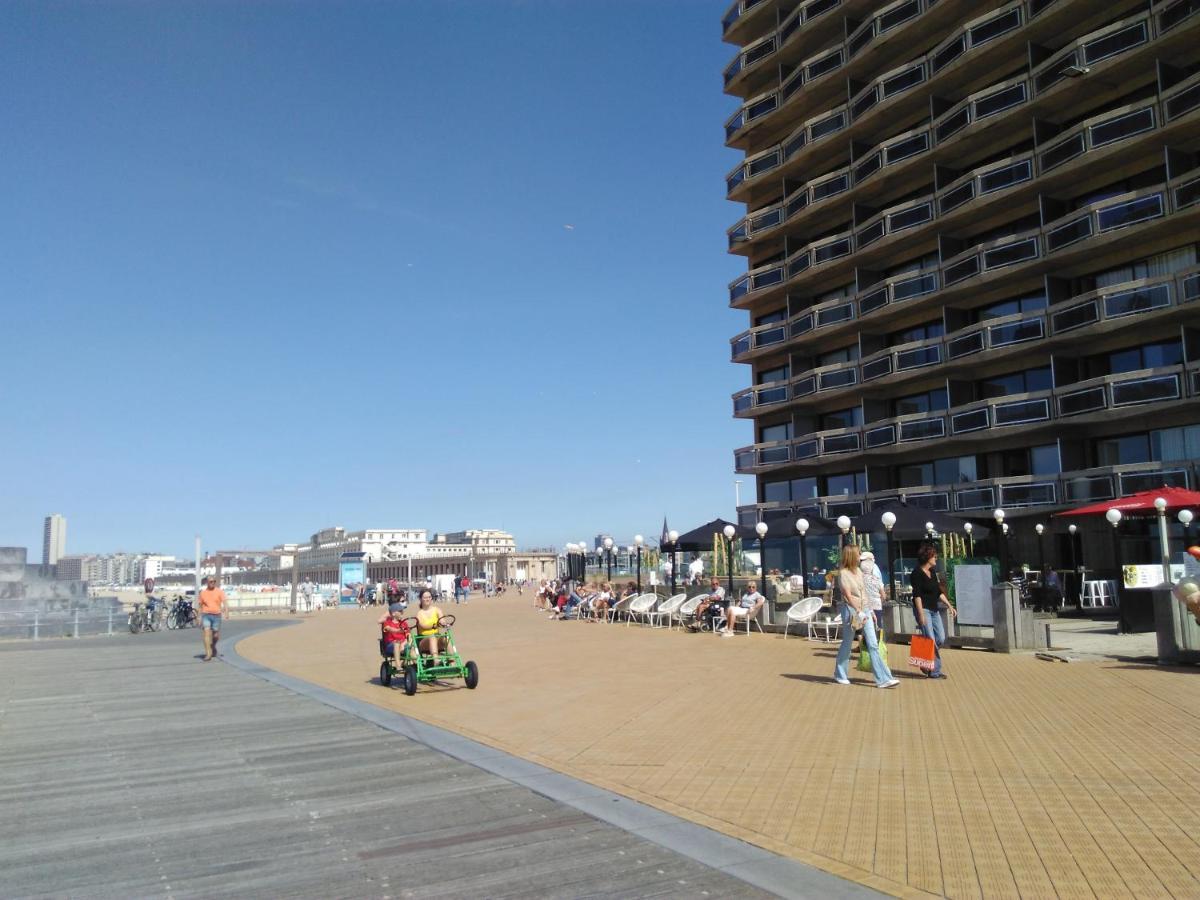 Residentie Aldis Met Zeezicht Apartamento Ostend Exterior foto